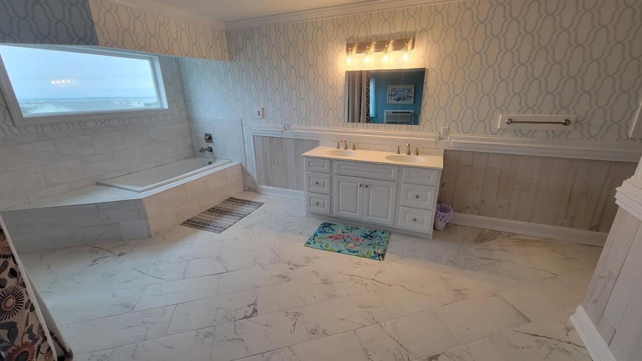 8018 Beach Rd, Semi-Oceanfront, Pool/Hot Tub Nags Head Buitenkant foto